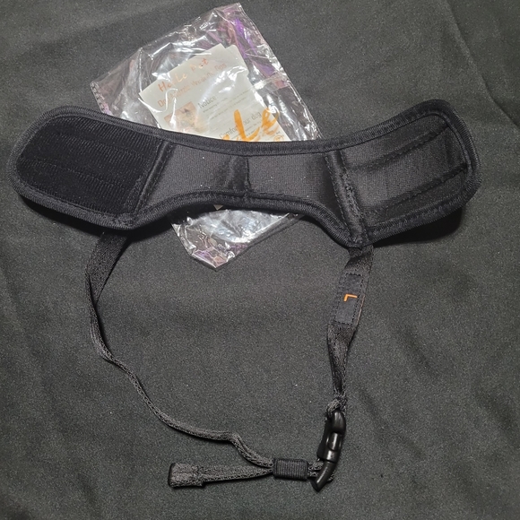 New Heele Pet Soft Muzzle~Adjustable~Drinkable - Picture 5 of 9